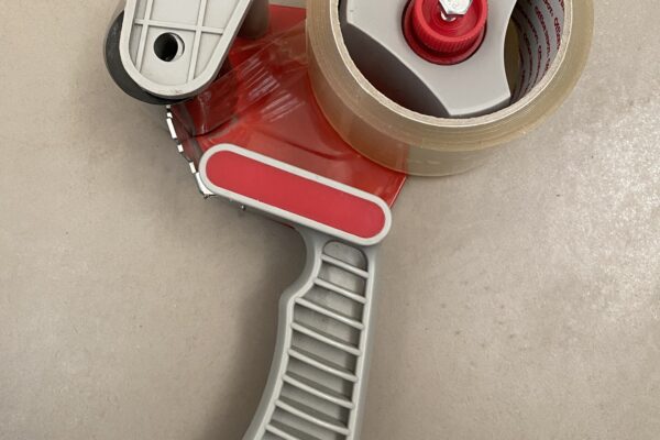 Dispenser standard per nastri adesivi